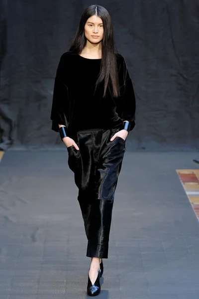 Look 44